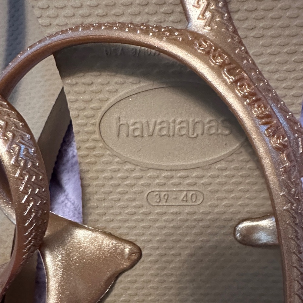 Havaianas Women's Gold Sandals - Picture 2 of 7